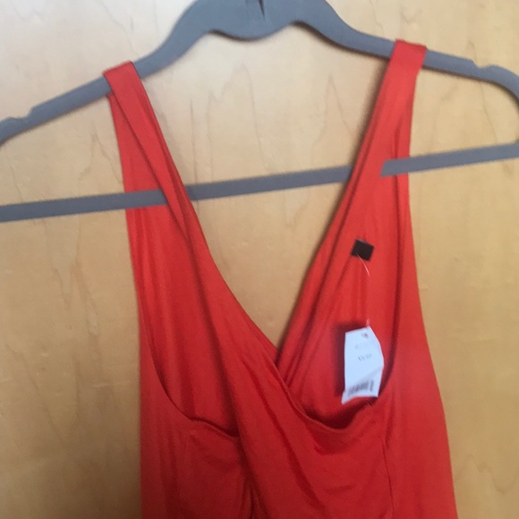 Cross back tank - Picture 2 of 2